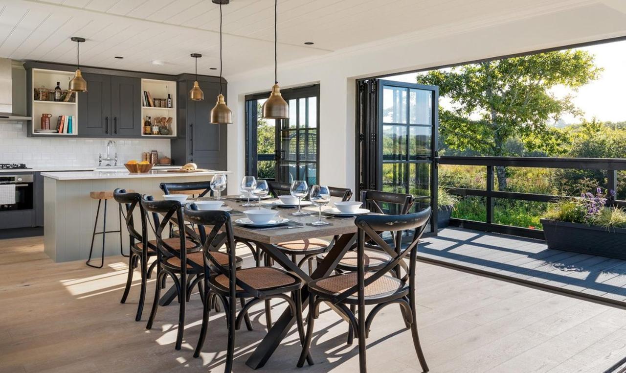 Retallack Resort & Spa Padstow Exteriér fotografie The kitchen and dining area